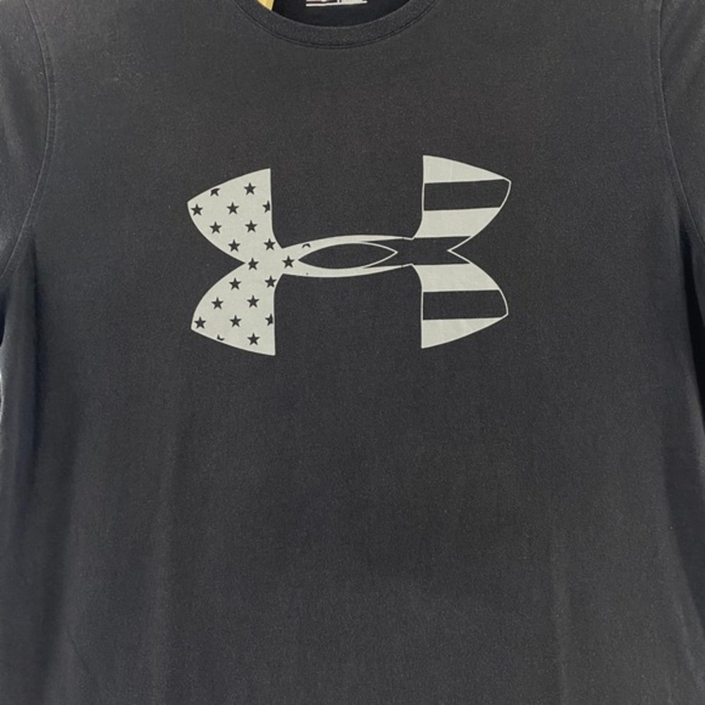 Under Armour‎ L HeatGear Black T-Shirt American Flag Logo Loose Fit Mens